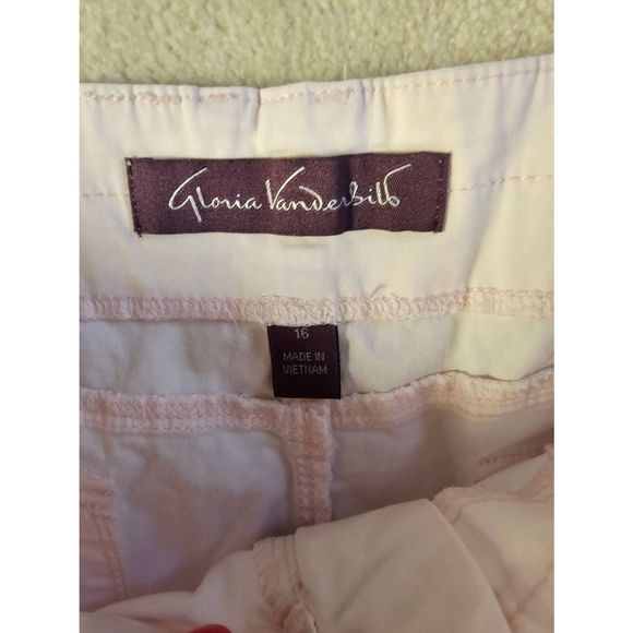 112 Gloria Vanderbilt Women's cargo shorts, sz 16 - Picture 2 of 2
